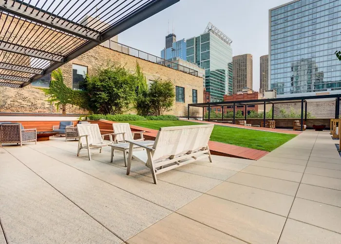 Апартаменты Blueground West Loop Rooftop Pool Gym Chi-1138 Чикаго