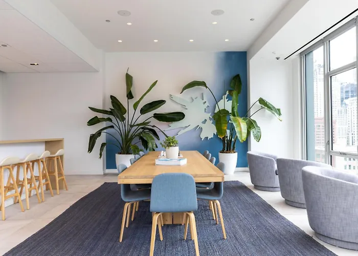Blueground West Loop Rooftop Pool Gym Chi-1138 Апартаменты Чикаго