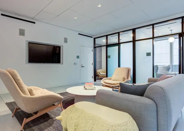 Blueground West Loop Rooftop Pool Gym Chi-1138 Апартаменты