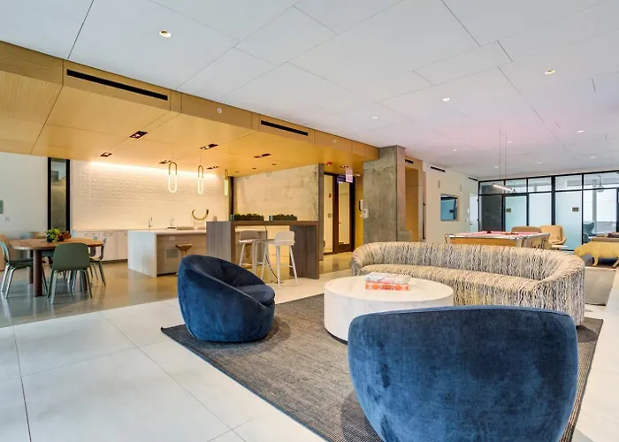 Апартаменты Blueground West Loop Rooftop Pool Gym Chi-1138