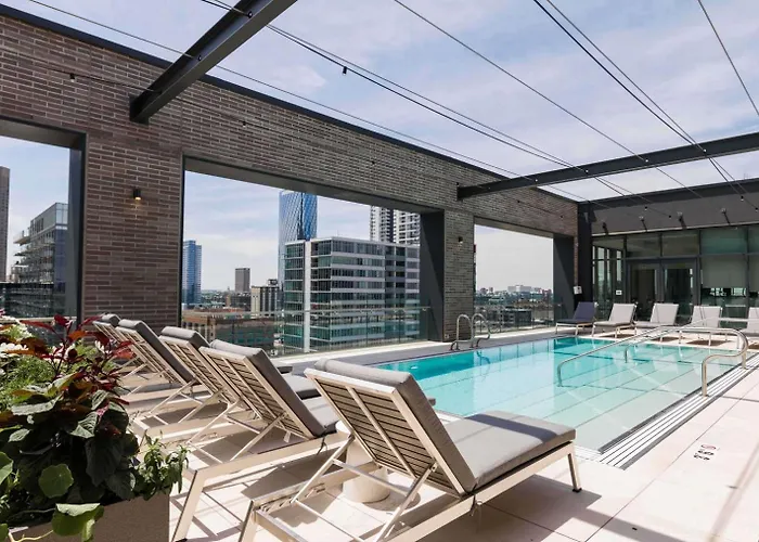Blueground West Loop Rooftop Pool Gym Chi-1138 Апартаменты Чикаго