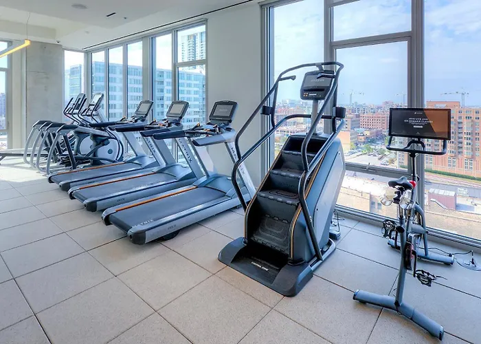 Blueground West Loop Rooftop Pool Gym Chi-1138 Апартаменты *